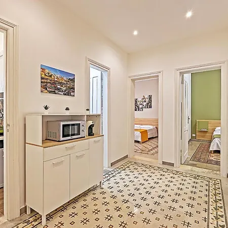 Apartment Nearporto *
